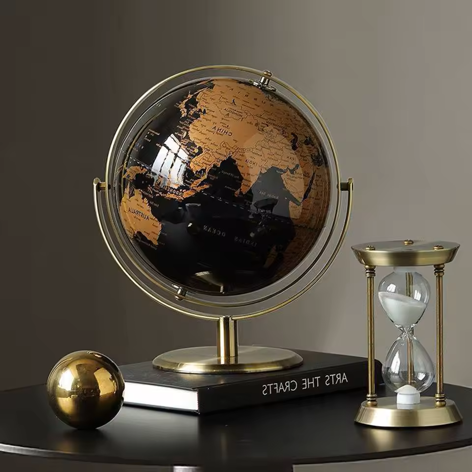 Globe terrestre design noir et or décoratif MonPetitGlobe