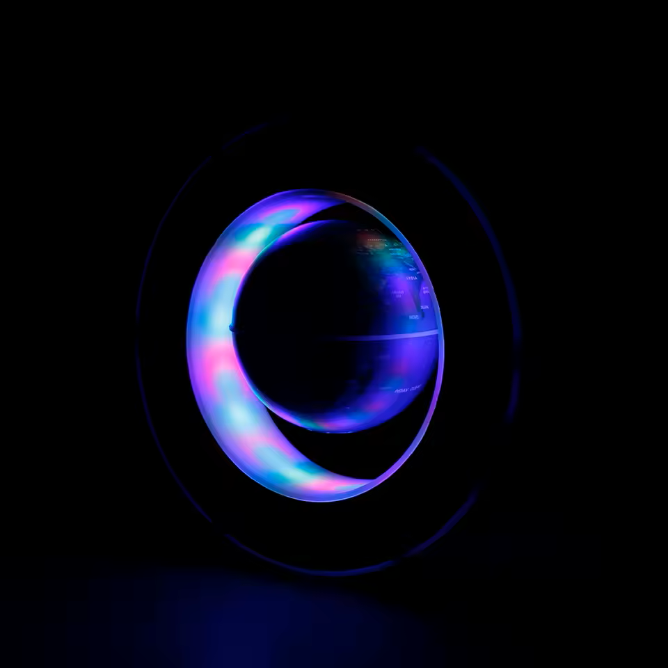 Globe terrestre magnétique en lévitation avec éclairage LED multicolore, objet décoratif design et lumineux